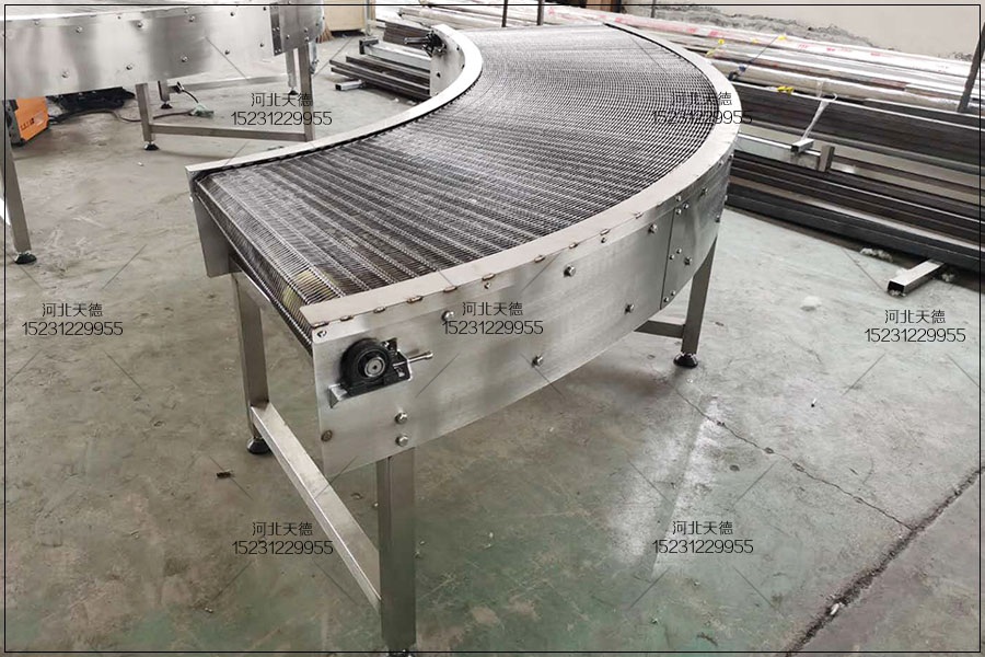 網(wǎng)帶輸送機