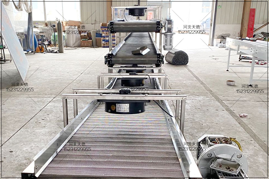 網(wǎng)帶輸送機(jī)